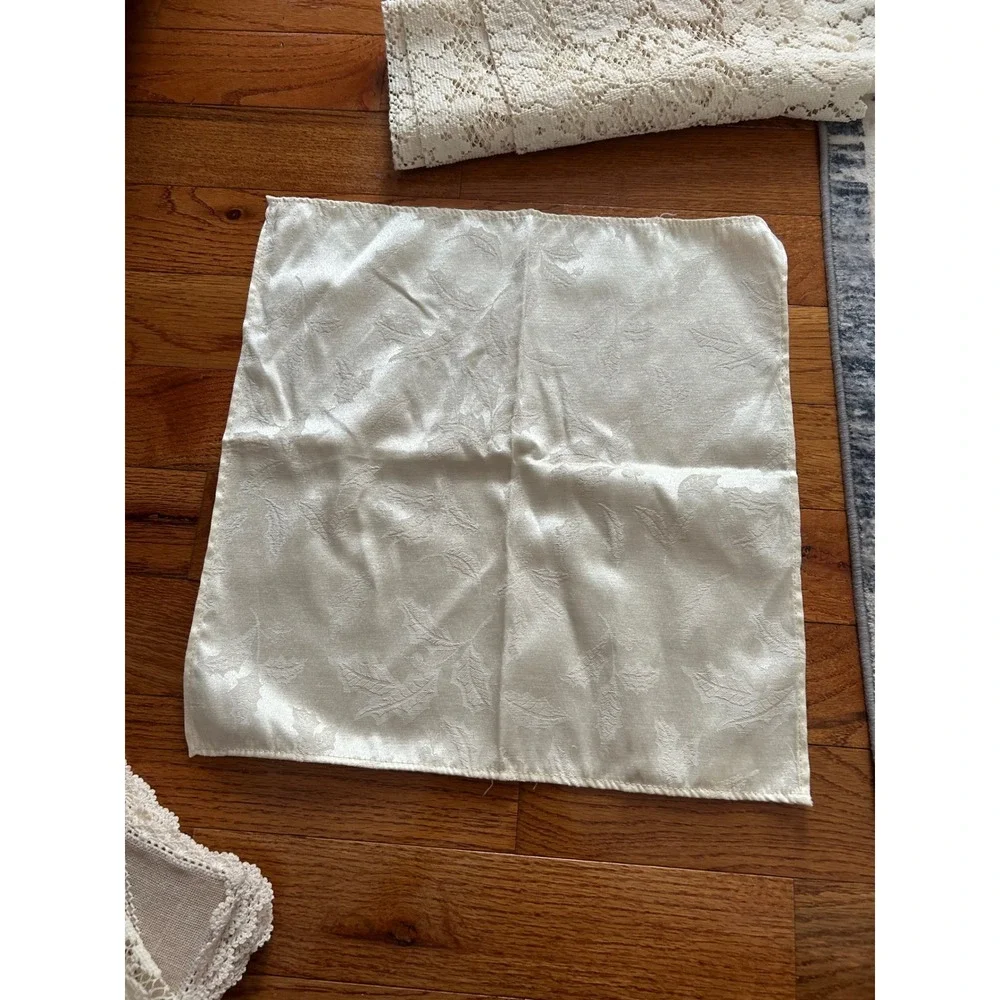 Vintage Lace Linens Lot Embroidered Napkins Crochet Doilies Floral Table Runner